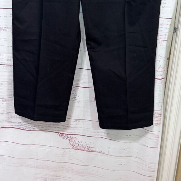 dockers signature khaki relaxed fit pleated black 40x29 - Picture 4 of 8